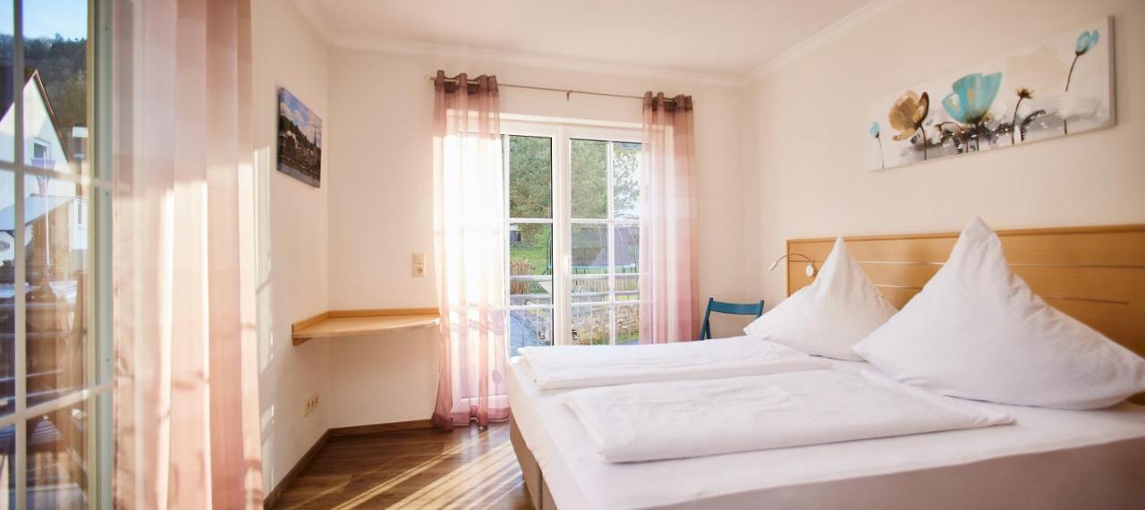 Weinhaus Lenz Ξενοδοχείο Briedern Εξωτερικό φωτογραφία
